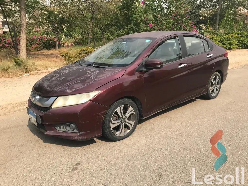 هوندا سيتي اوتوماتك مستعملة أحمر موديل 2014