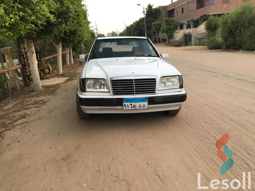 مرسيدس بنز اي ٢٠٠ اوتوماتك مستعملة أبيض موديل 1987