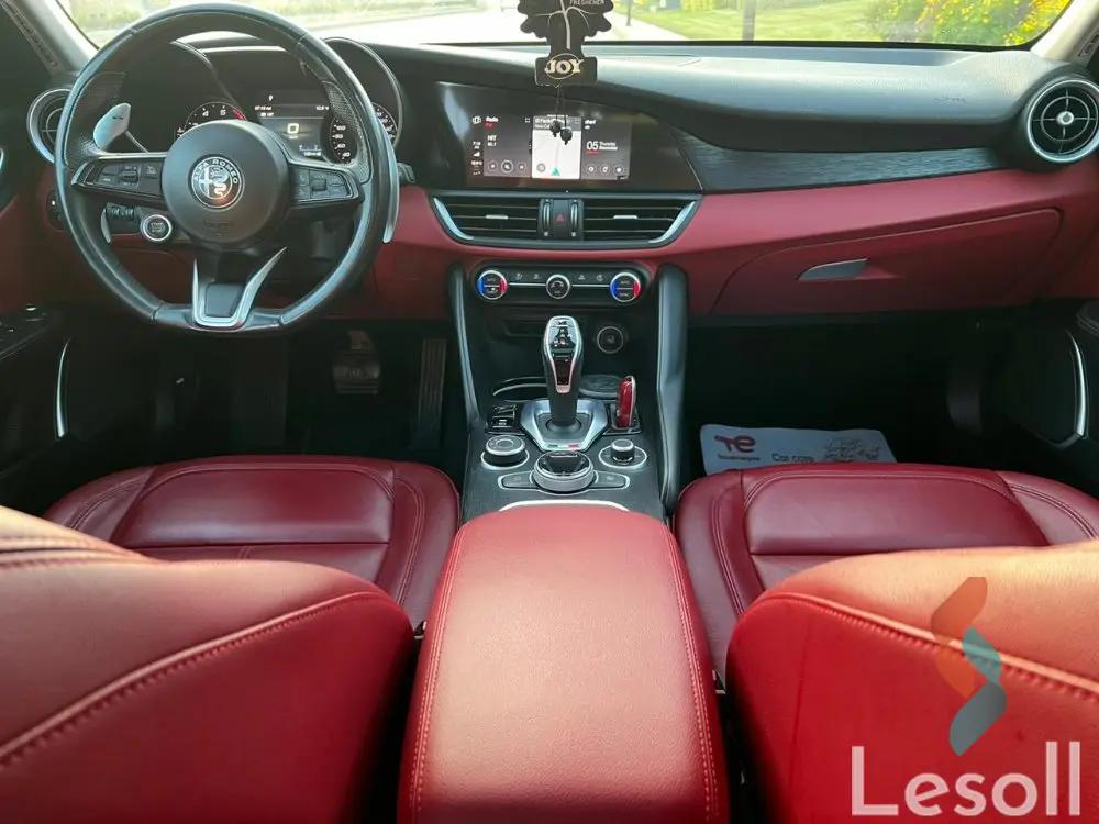 الفا روميو ألفا روميو جوليا اوتوماتك جديدة رمادي داكن موديل 2021 - صورة 4