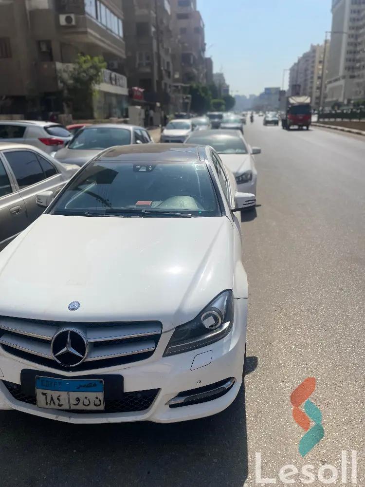 مرسيدس بنز ١٨٠ سي اوتوماتك مستعملة أبيض موديل 2013