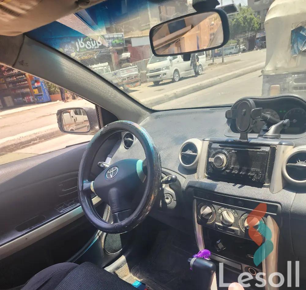 تويوتا كورولاهاتشباك اوتوماتك مستعملة أبيض موديل 2005