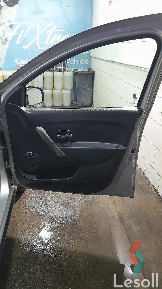 رينو سانديرو مانيوال مستعملة فضي موديل 2015 - صورة 3