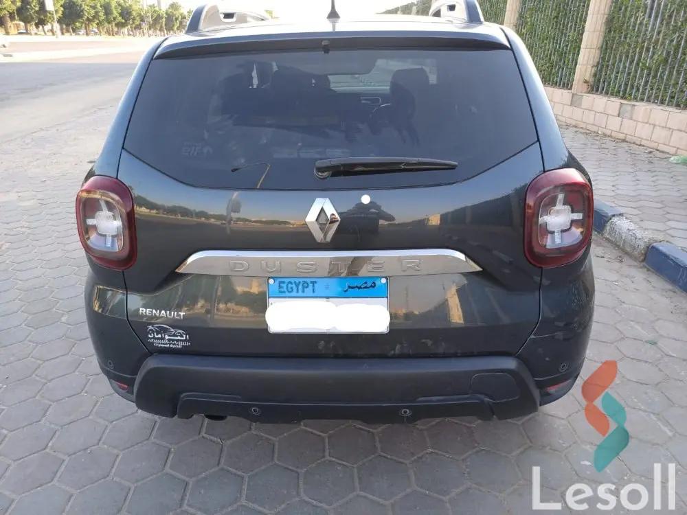 رينو دستر اوتوماتك مستعملة رمادي داكن موديل 2020