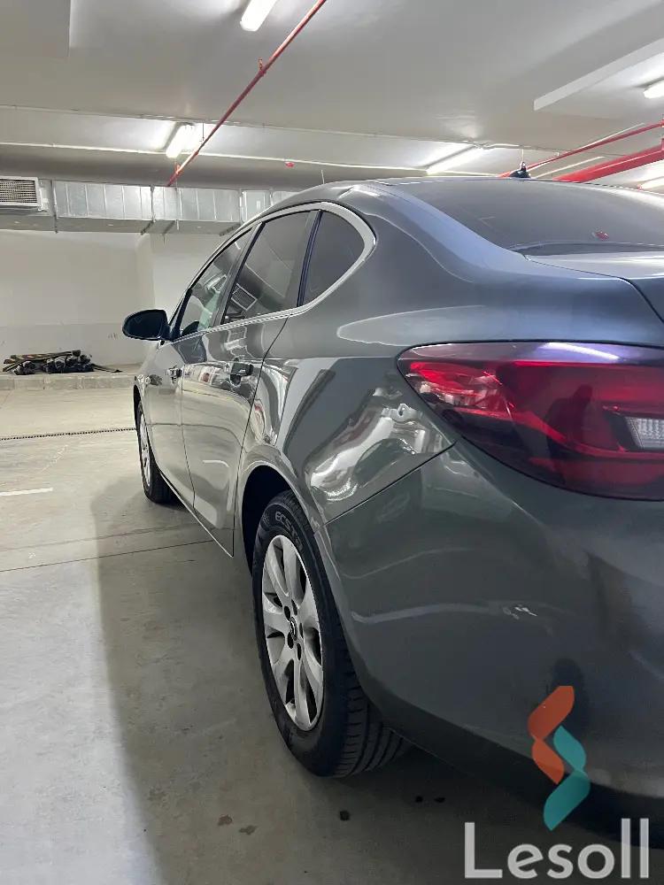 أوبل أسترا اوتوماتك مستعملة رمادي داكن موديل 2020