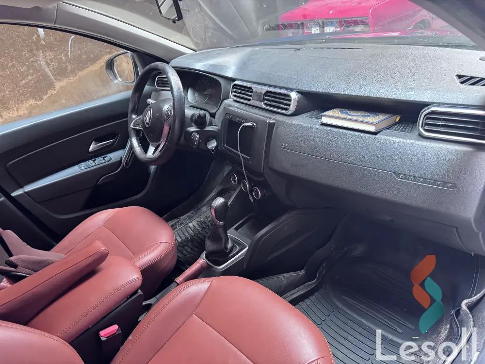 رينو دستر اوتوماتك مستعملة كحلي موديل 2020 - كل الصور