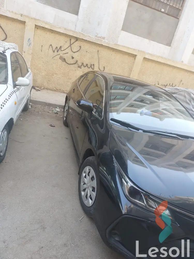 تويوتا كورولا اوتوماتك مستعملة أسود موديل 2022