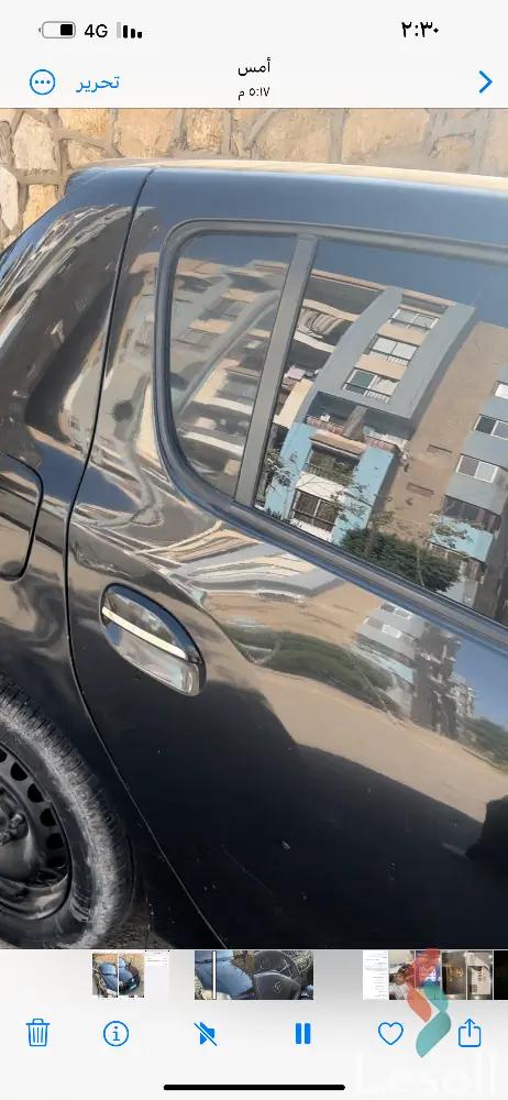 رينو سانديرو اوتوماتك مستعملة أسود موديل 2016 - صورة 4