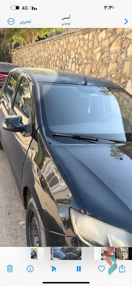 رينو سانديرو اوتوماتك مستعملة أسود موديل 2016 - صورة 3