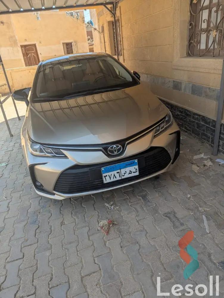 تويوتا كورولا اوتوماتك مستعملة ذهبي موديل 2020 - كل الصور