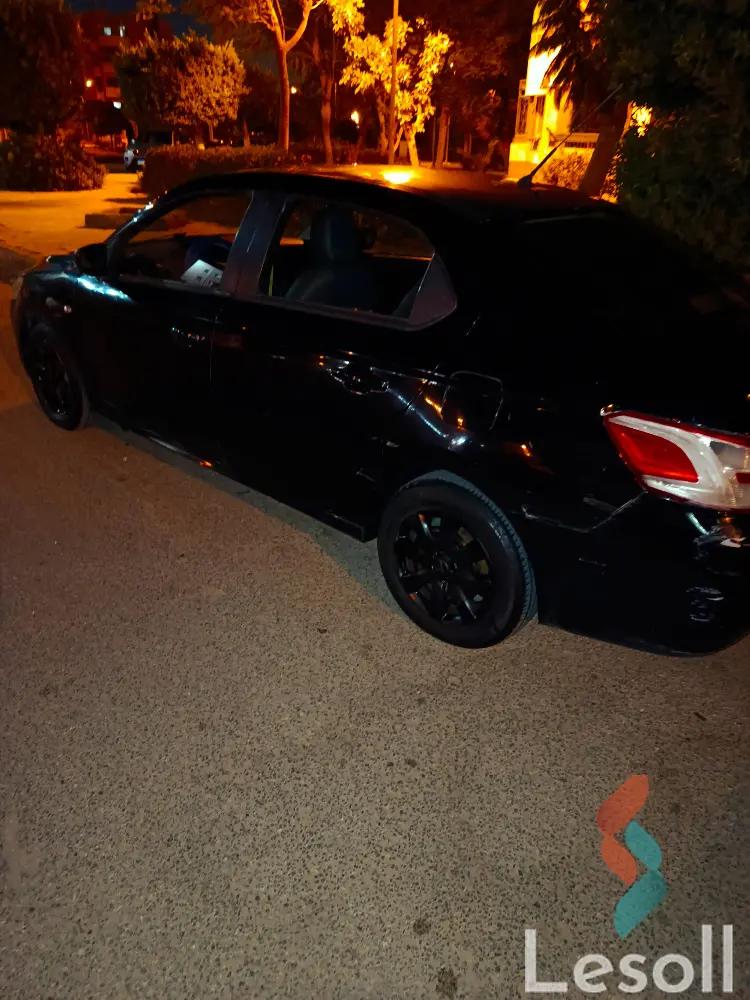 بيجو 301 اوتوماتك مستعملة أسود موديل 2015