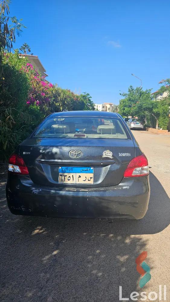 تويوتا يارس مانيوال مستعملة رمادي داكن موديل 2008