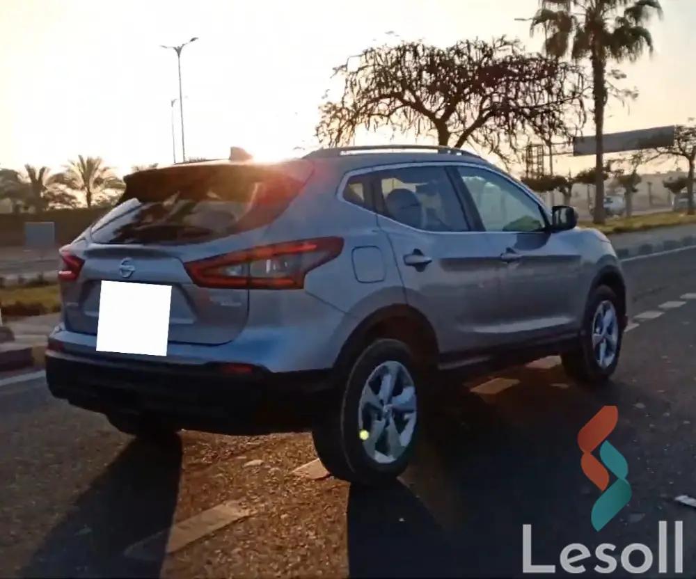 نيسان قشقاي اوتوماتك مستعملة رمادي داكن موديل 2021