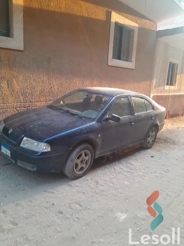 سكودا أوكتافيا مانيوال مستعملة كحلي موديل 2004