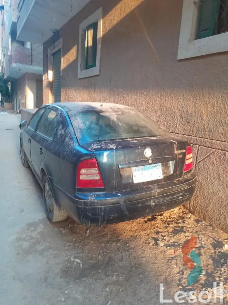 سكودا أوكتافيا مانيوال مستعملة كحلي موديل 2004