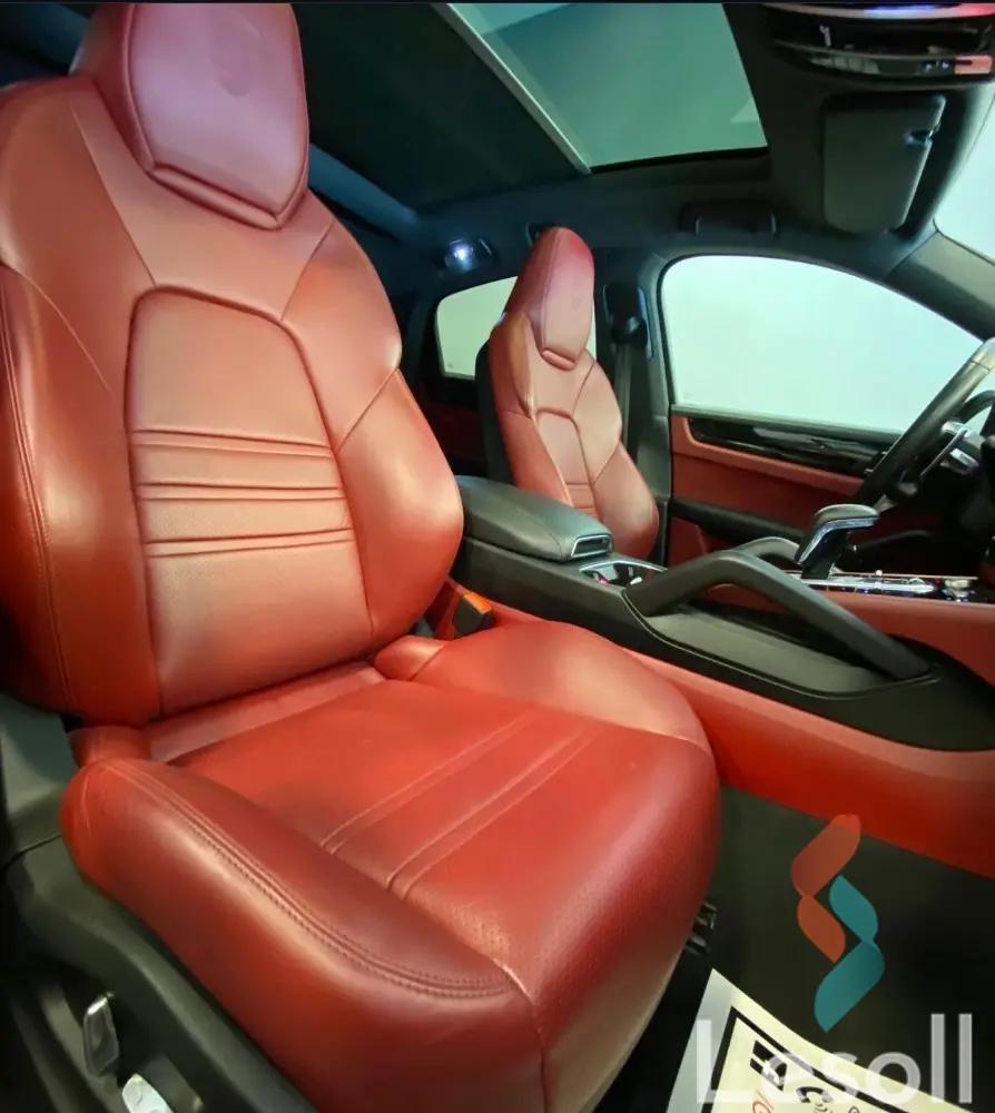 Porsche cayenne automatic used white model 2021