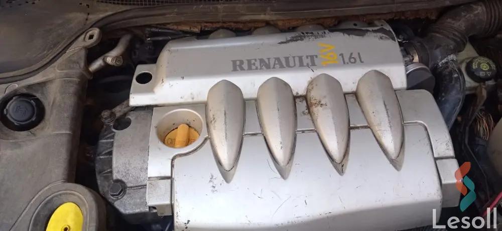 رينو ميجان اوتوماتك مستعملة فضي موديل 2005