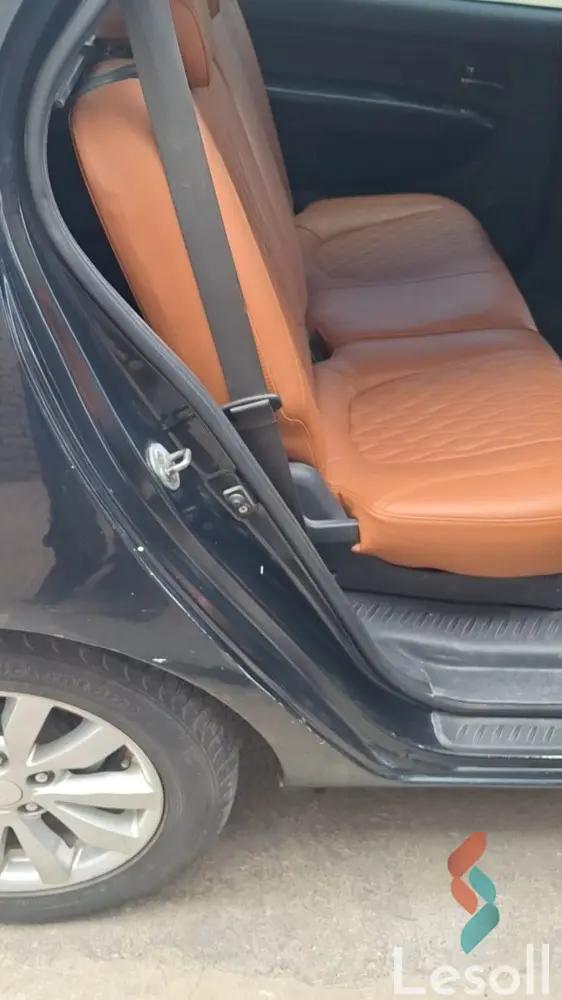 كيا كارينز اوتوماتك مستعملة أسود موديل 2012 - كل الصور