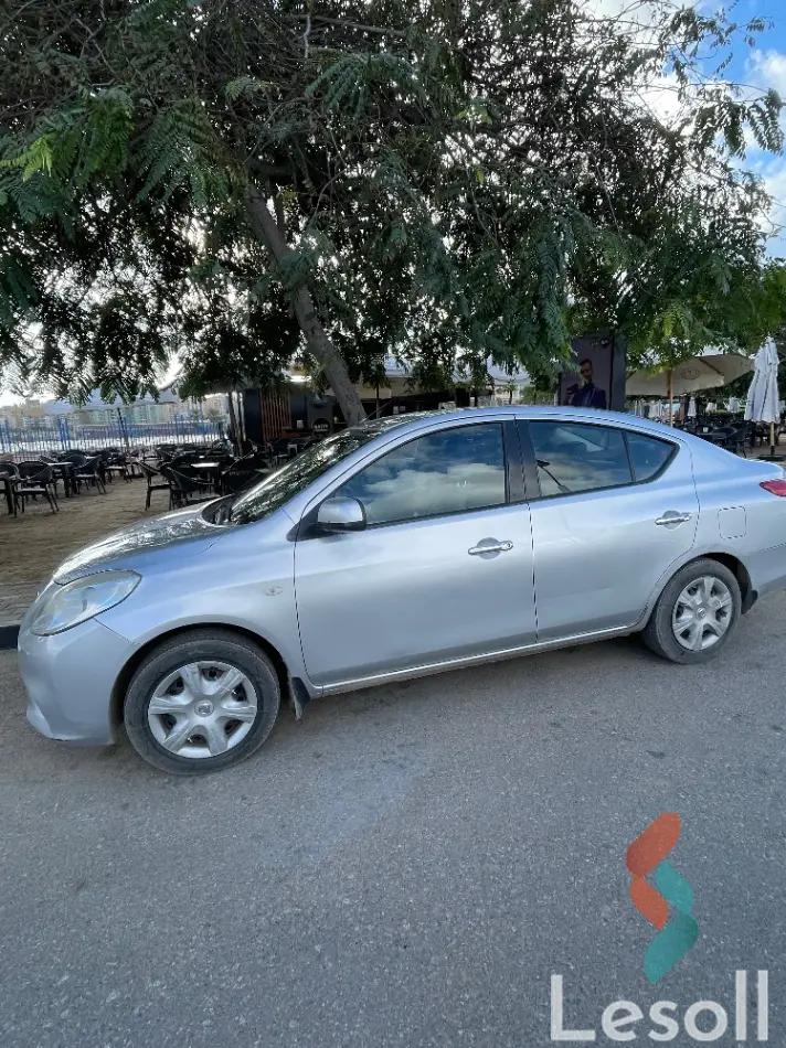 نيسان صني اوتوماتك مستعملة فضي موديل 2014