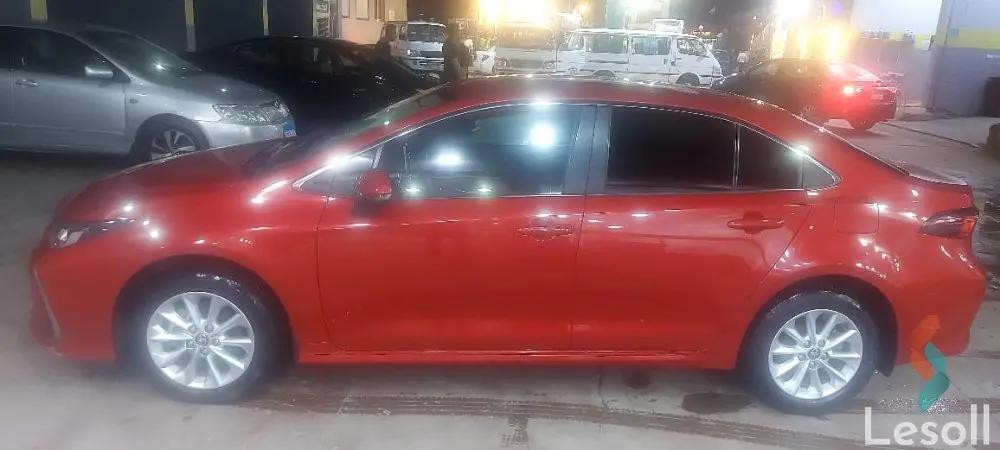 تويوتا كورولا اوتوماتك مستعملة أحمر موديل 2020