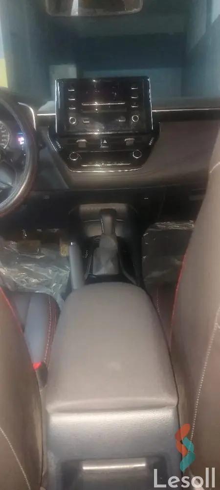 تويوتا كورولا اوتوماتك مستعملة أحمر موديل 2020