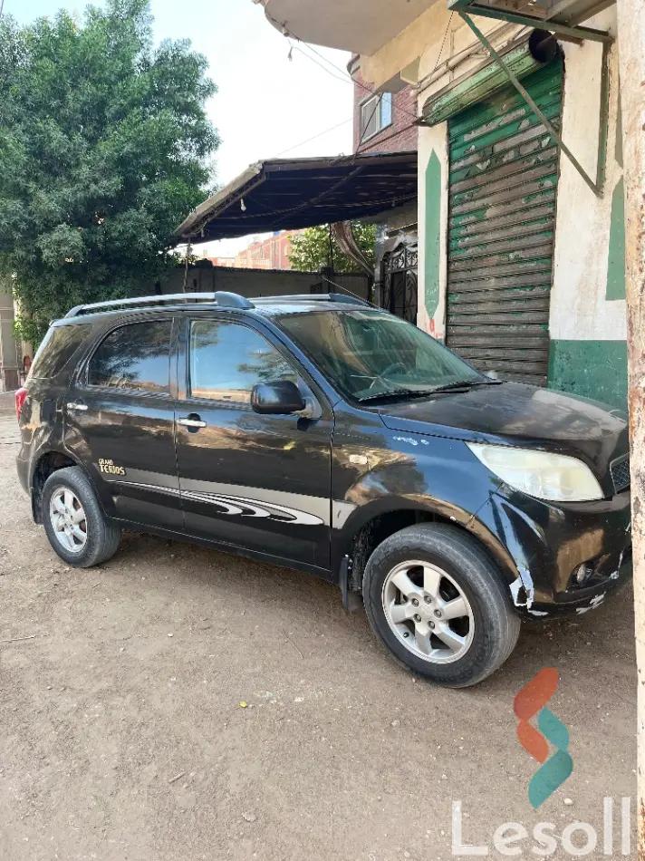 ديهاتسو دايهاتسو تيريوس اوتوماتك مستعملة أسود موديل 2010 - صورة 3