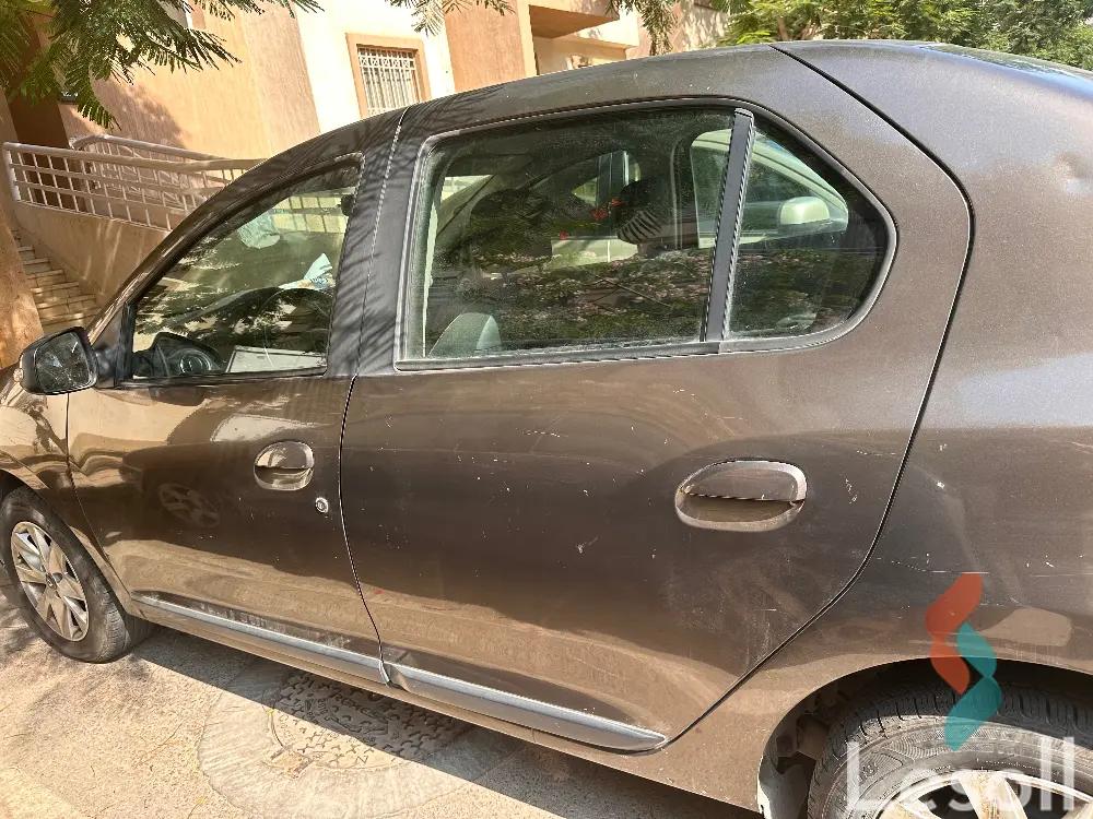 رينو لوجان اوتوماتك مستعملة بني موديل 2018 - كل الصور