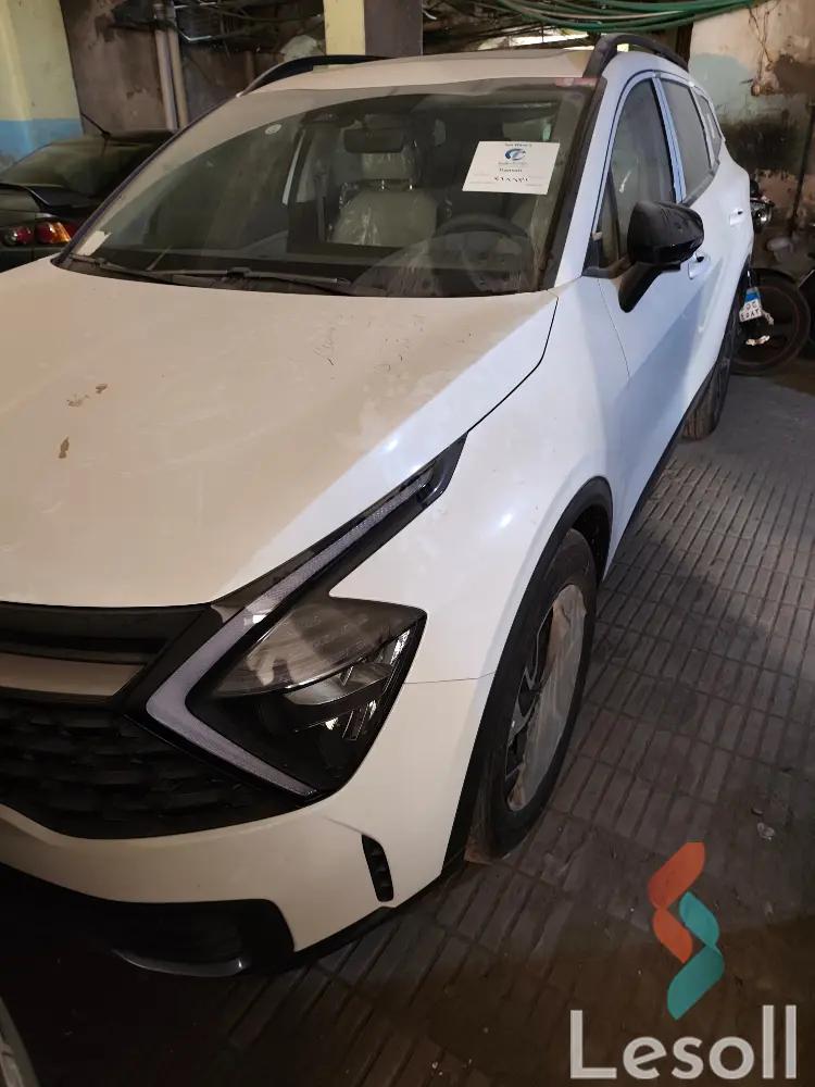 كيا سبورتاج مانيوال مستعملة أبيض موديل 2024