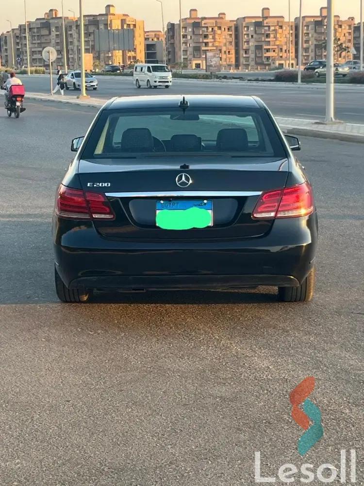 مرسيدس بنز إي كلاس اوتوماتك مستعملة أسود موديل 2016