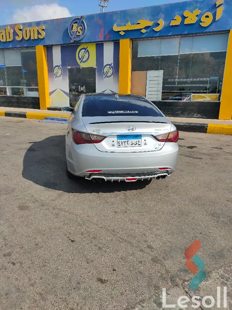 هيونداي سوناتا اوتوماتك مستعملة فضي موديل 2012 - صورة 4