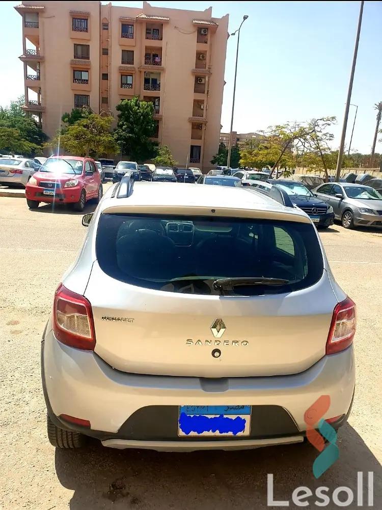 رينو سانديرو اوتوماتك مستعملة فضي موديل 2015 - كل الصور