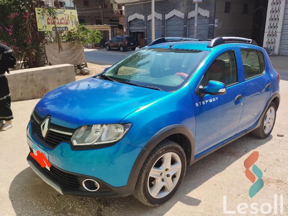 Renault sandero automatic used blue model 2016 - Image 2