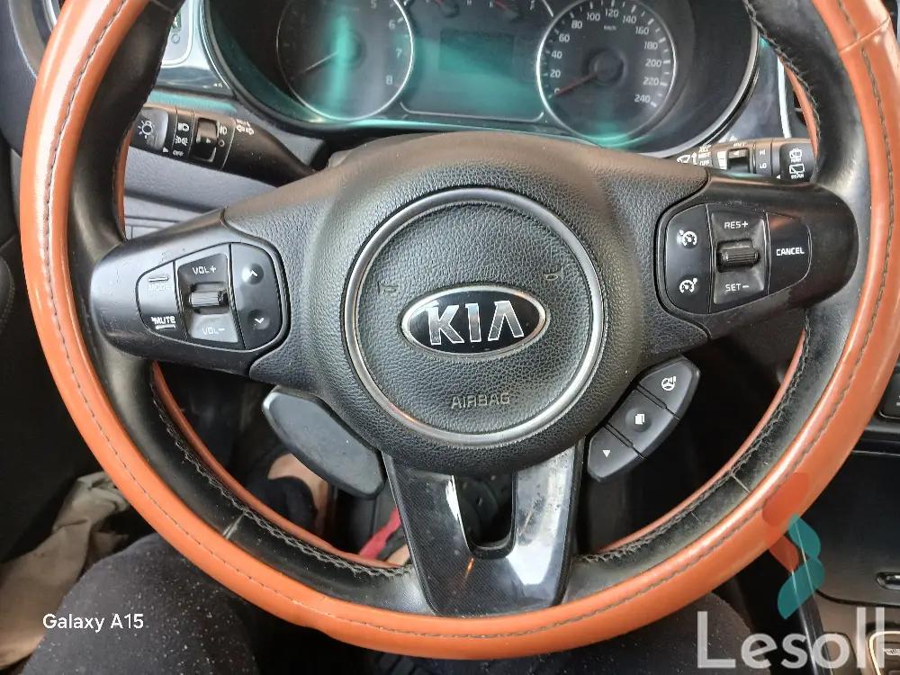 كيا كارينز اوتوماتك مستعملة بني موديل 2015