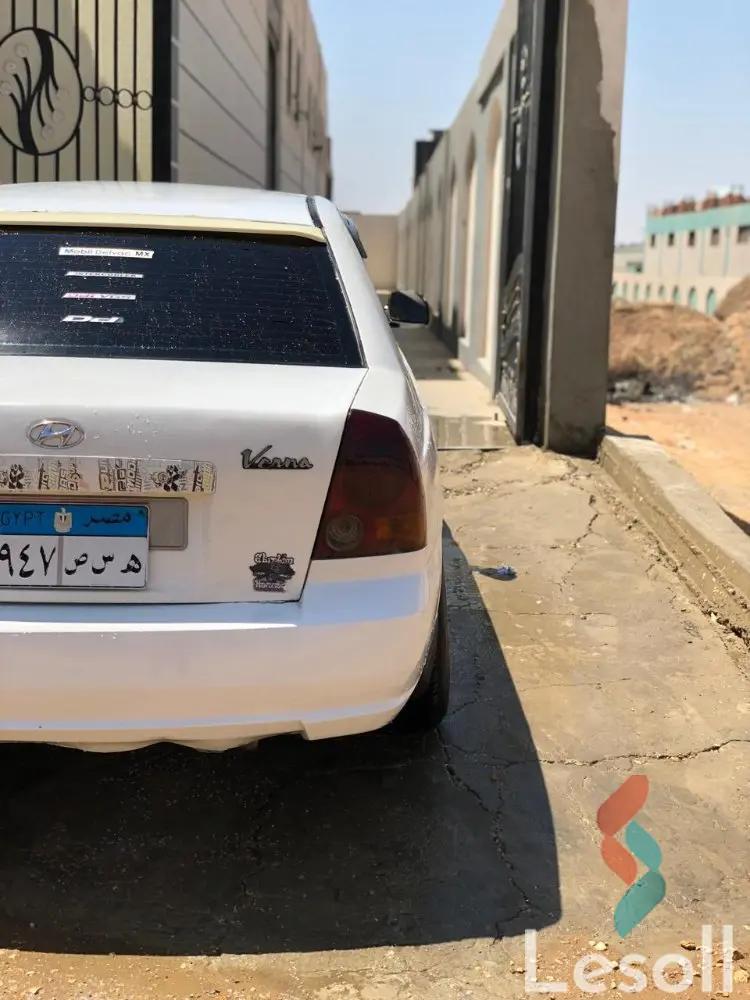 هيونداي فيرنا مانيوال مستعملة أبيض موديل 2014