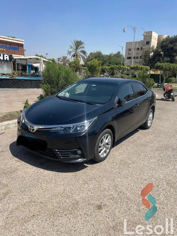 تويوتا كورولا اوتوماتك مستعملة أسود موديل 2018