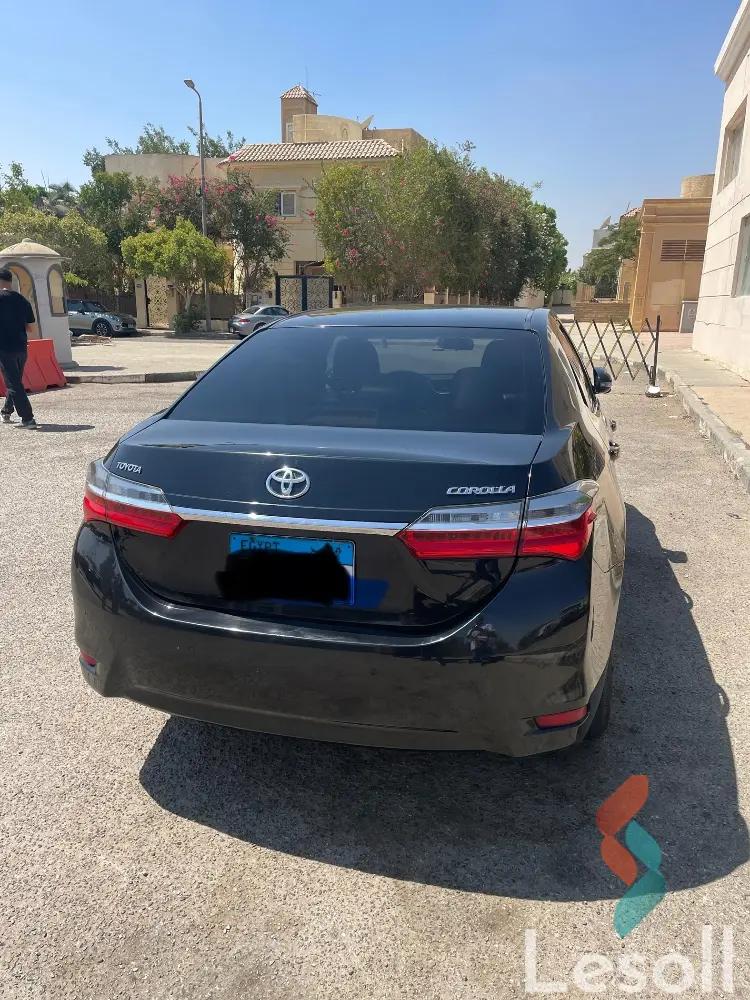 تويوتا كورولا اوتوماتك مستعملة أسود موديل 2018