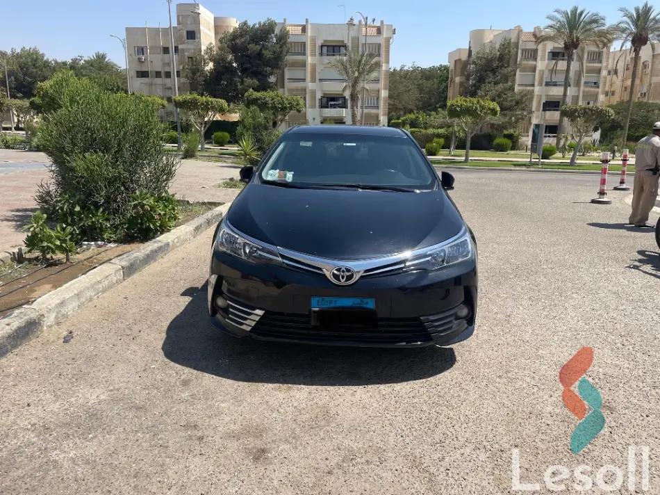 تويوتا كورولا اوتوماتك مستعملة أسود موديل 2018