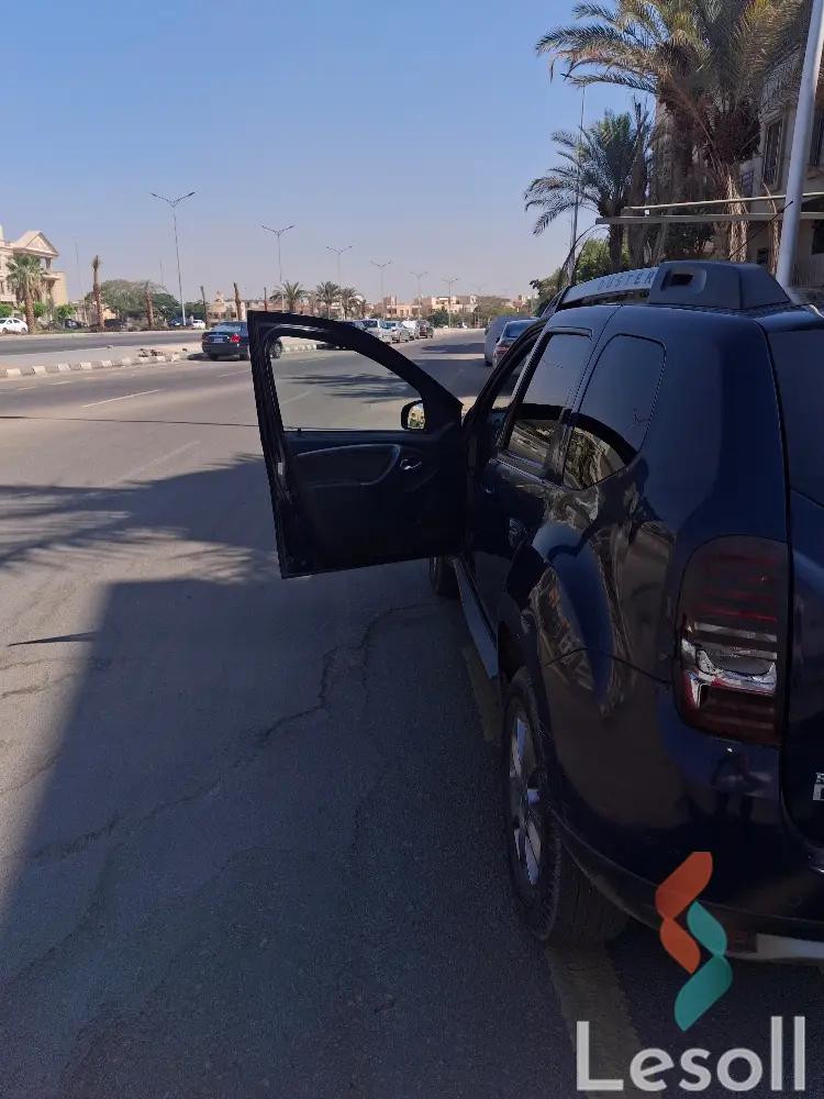 رينو دستر اوتوماتك مستعملة أزرق موديل 2017