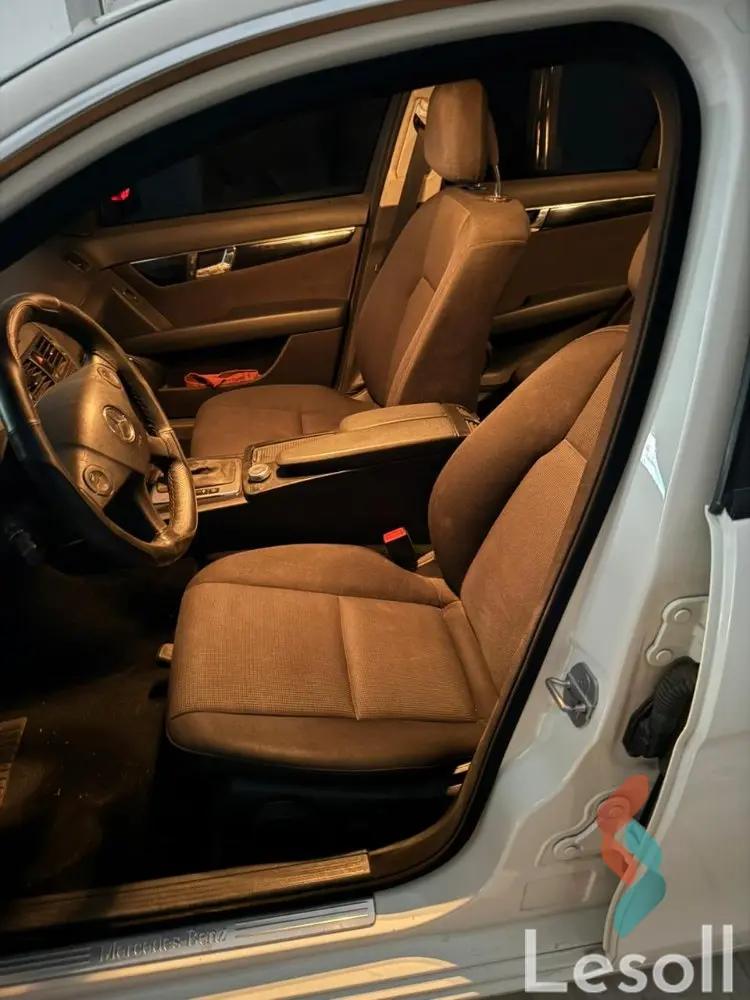 مرسيدس بنز ١٨٠ سي اوتوماتك مستعملة أبيض موديل 2010