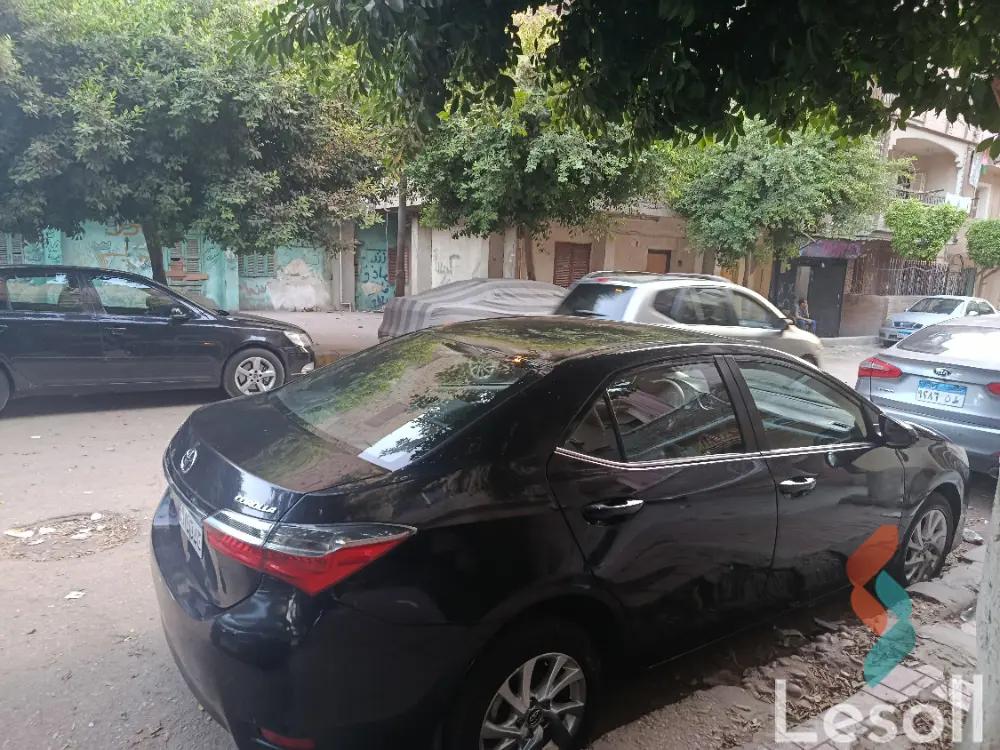 تويوتا كورولا اوتوماتك مستعملة أسود موديل 2017