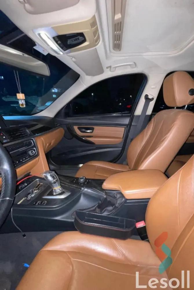 بي ام دبليو 320i اوتوماتك مستعملة رمادي داكن موديل 2013