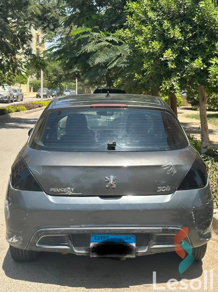 بيجو 308 اوتوماتك مستعملة رمادي داكن موديل 2011