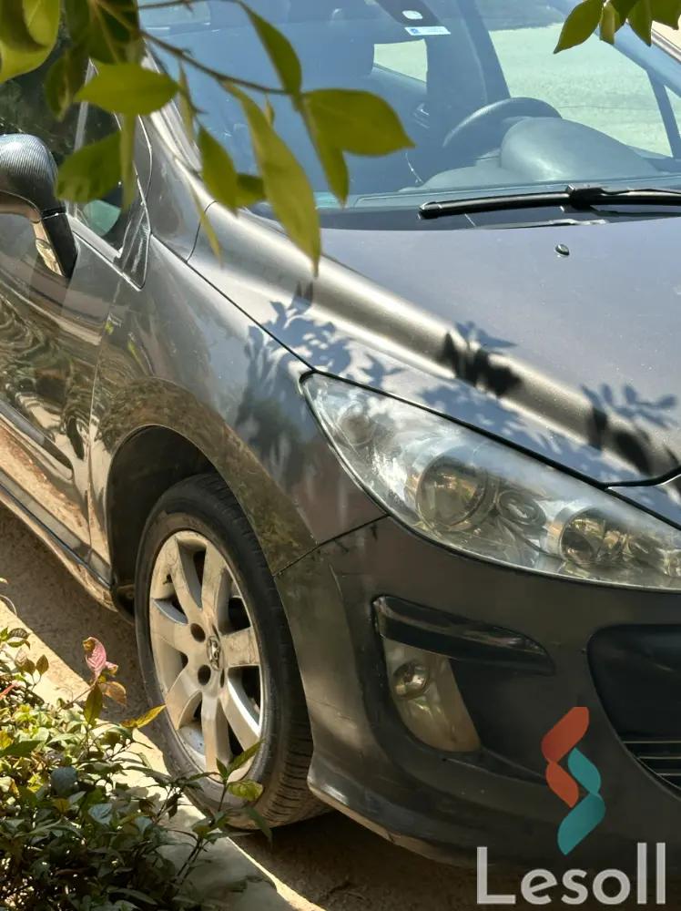 بيجو 308 اوتوماتك مستعملة رمادي داكن موديل 2011 - كل الصور