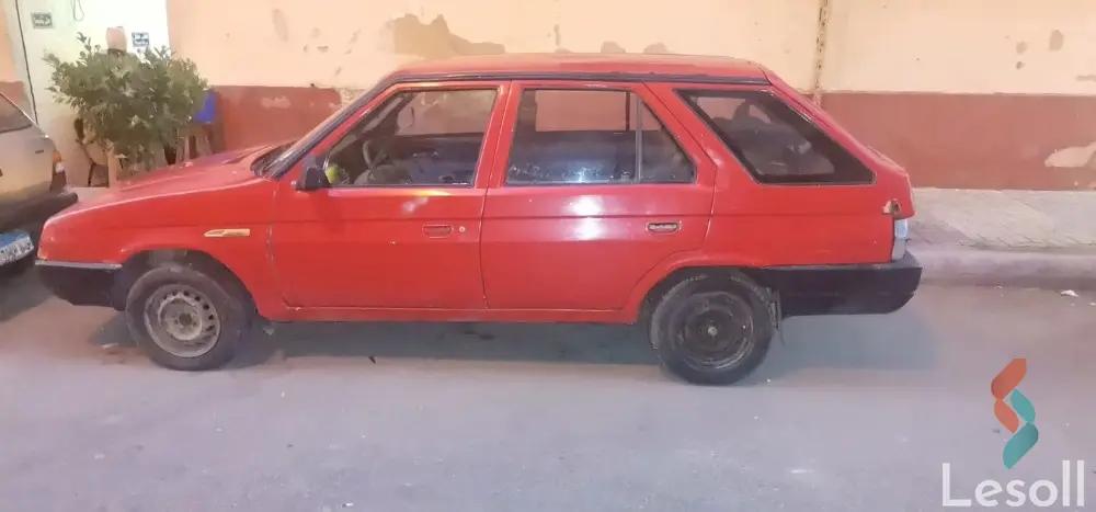 سكودا فيلسيا مانيوال مستعملة أحمر موديل 1994