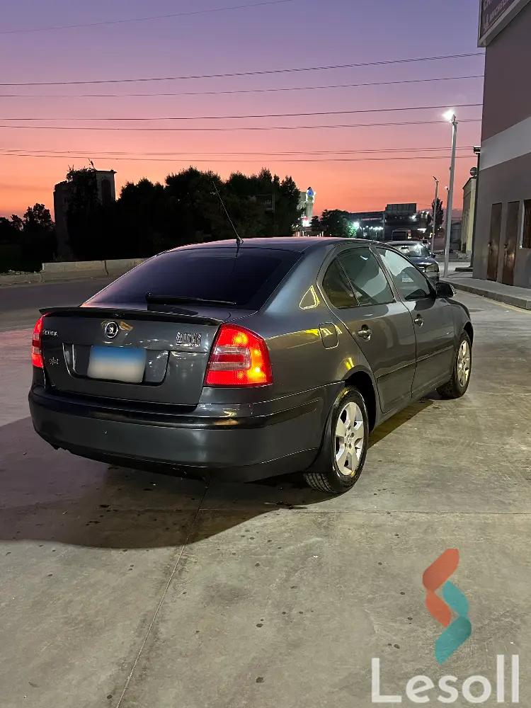 سكودا أوكتافيا اوتوماتك مستعملة رمادي داكن موديل 2007