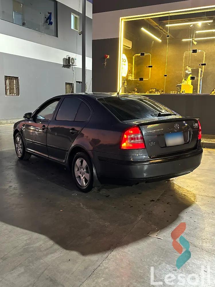 سكودا أوكتافيا اوتوماتك مستعملة رمادي داكن موديل 2007