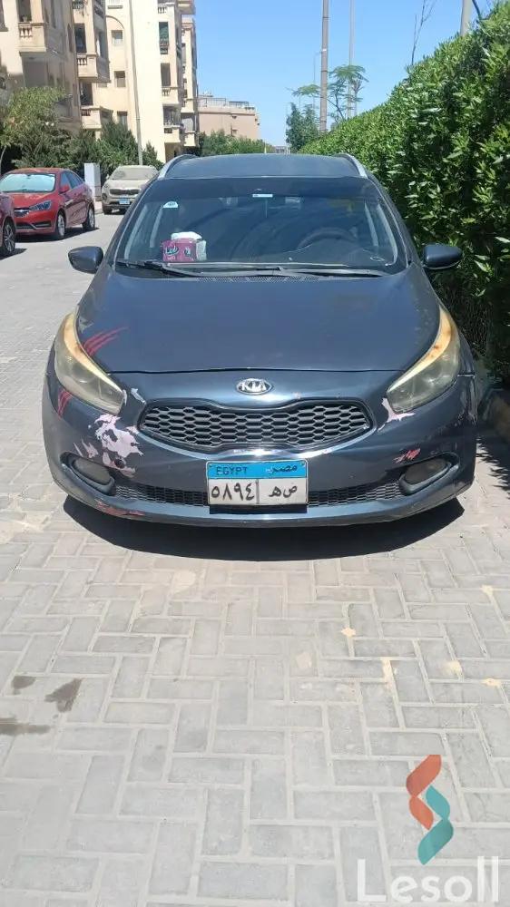 كيا سيد اوتوماتك مستعملة رمادي داكن موديل 2016