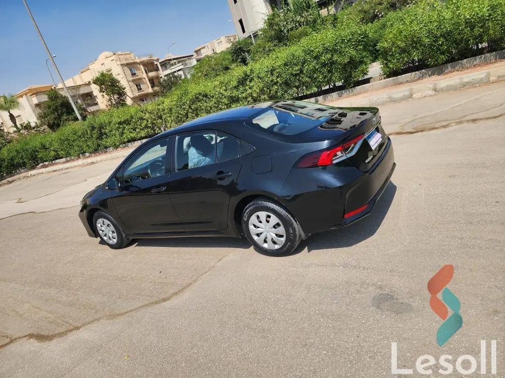 تويوتا كورولا مانيوال مستعملة أسود موديل 2022 - كل الصور