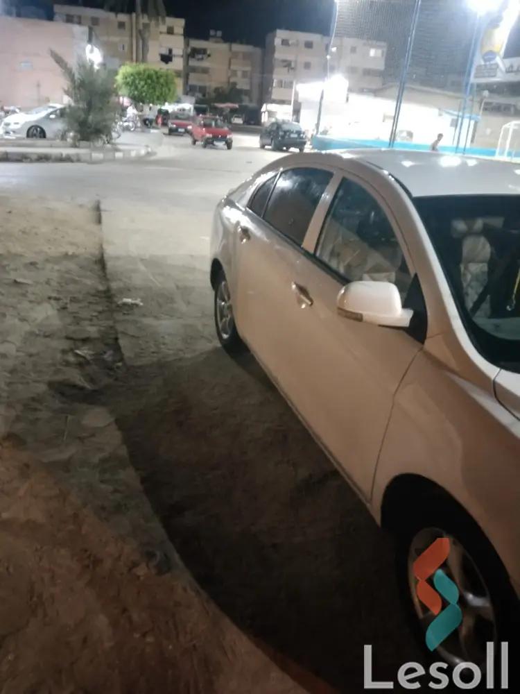 جيلي إمجراند 7 مانيوال مستعملة أبيض موديل 2015 - كل الصور