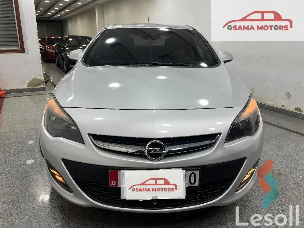 أوبل أسترا اوتوماتك مستعملة فضي موديل 2021