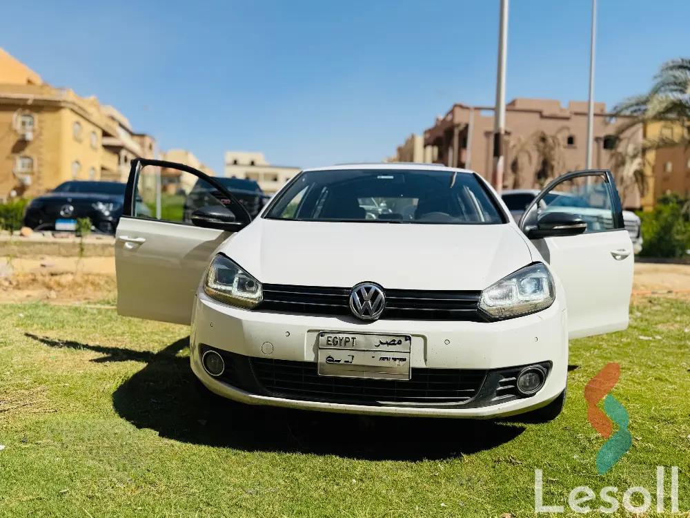 فولكس واجن جولف اوتوماتك مستعملة أبيض موديل 2011